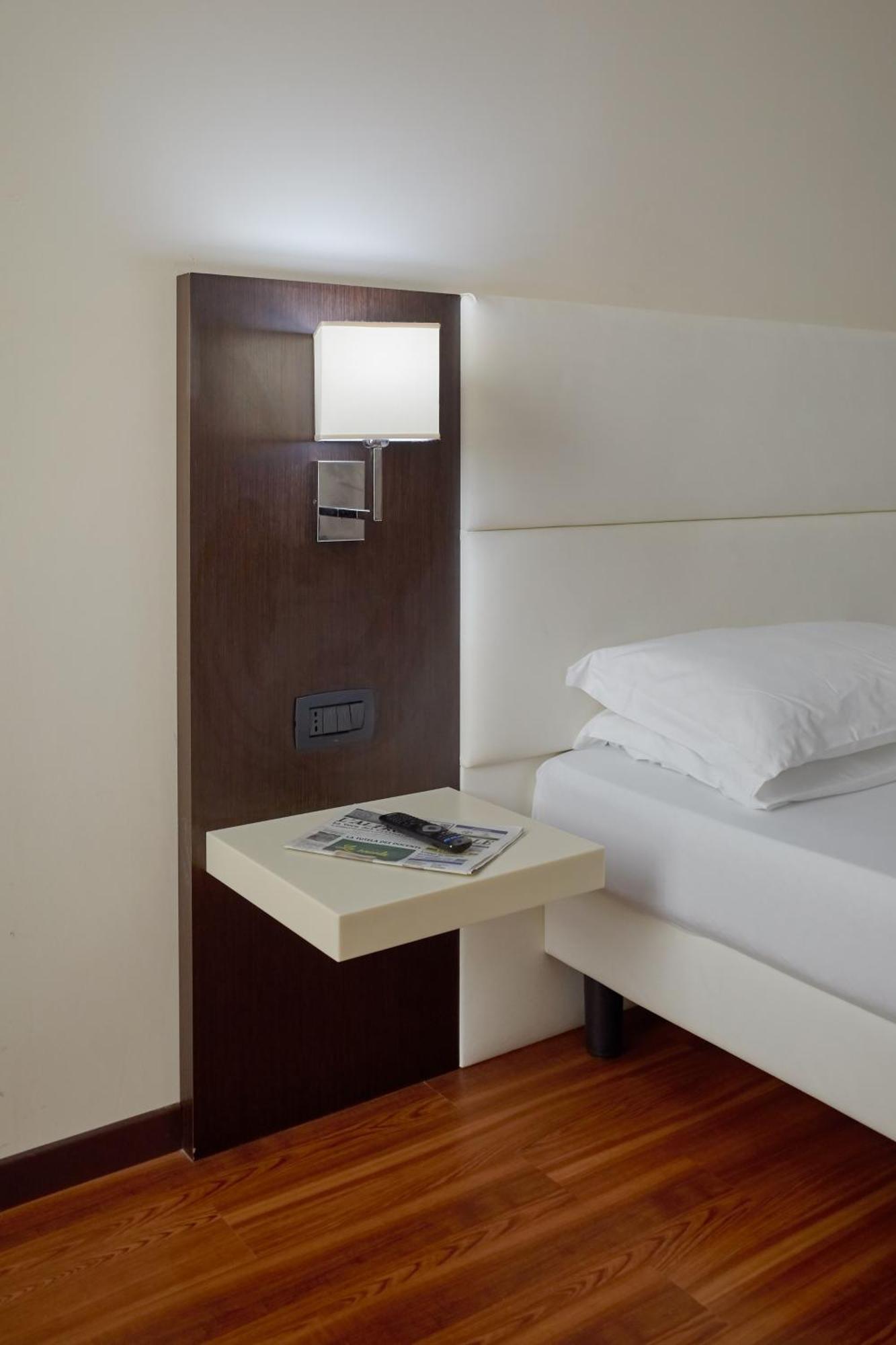 Kona Hotel Verona By Kleos Group Collection Неґрар Екстер'єр фото